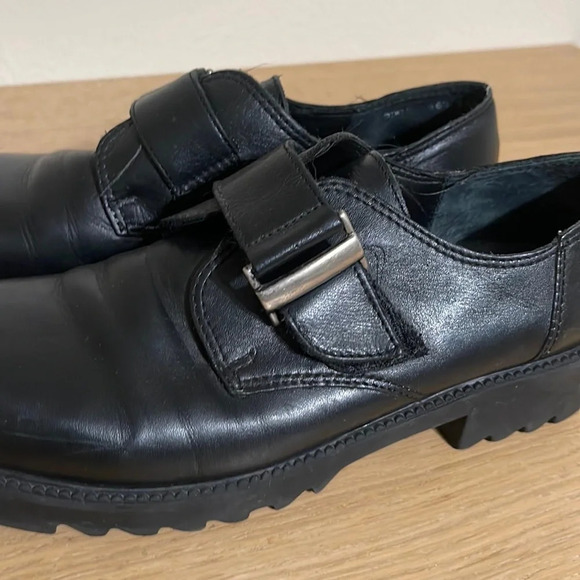 Vintage 90s Aposthrophe Black Leather Chucky Shoes with buckle size 6.5 - Picture 5 of 16